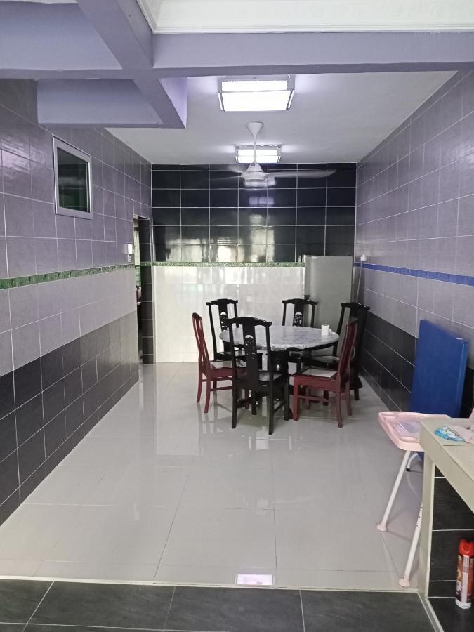 Holiday Home Bagan Lalang 5 Aircon Kampong Bagan Lalang Exterior photo