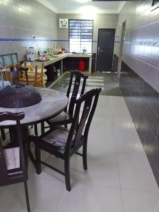 Holiday Home Bagan Lalang 5 Aircon Kampong Bagan Lalang Exterior photo